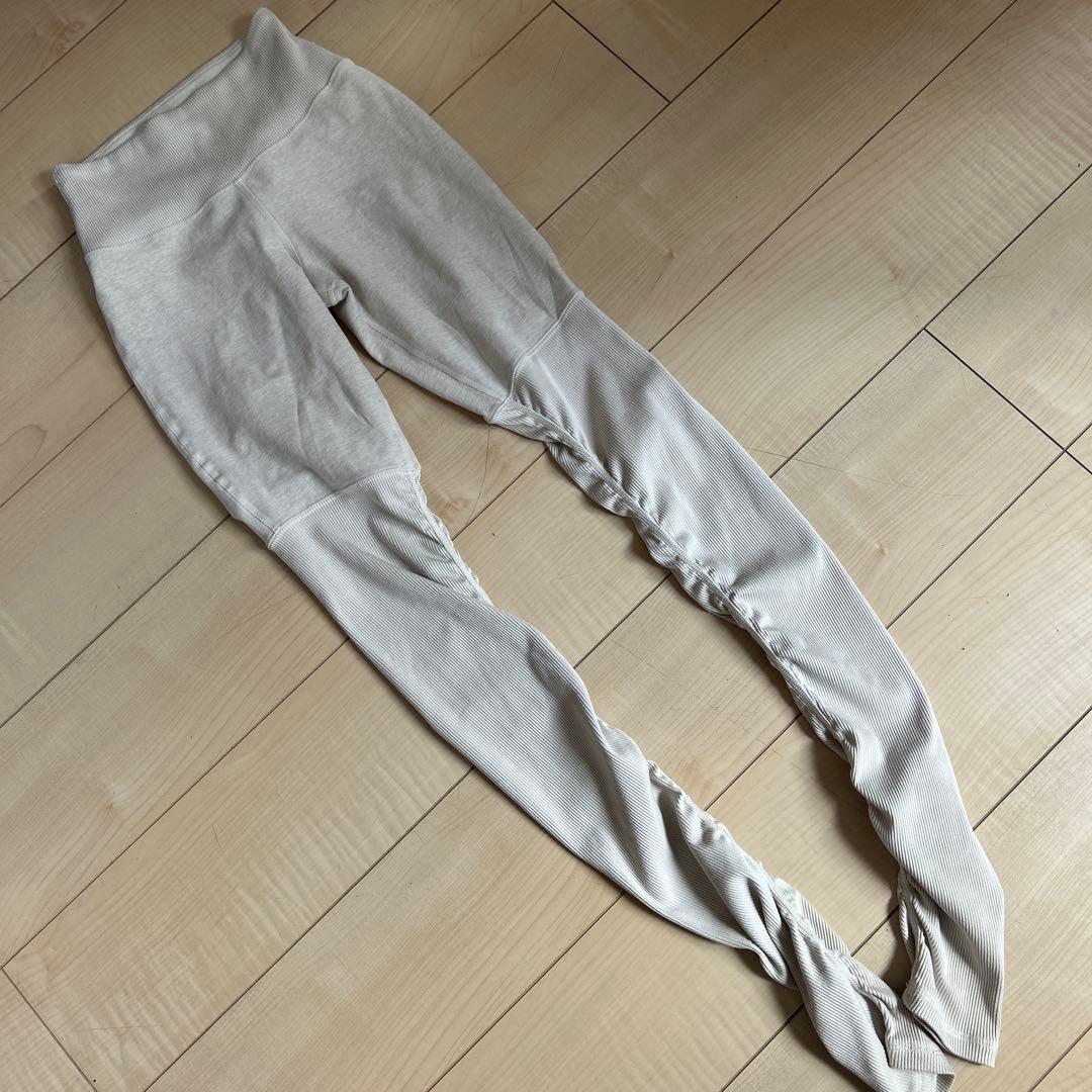 ヨガ・ピラティス Alo yoga XS