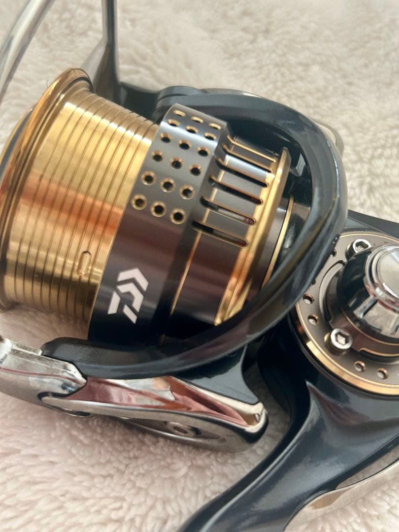 DAIWA EXIST 2505F スピニングリール