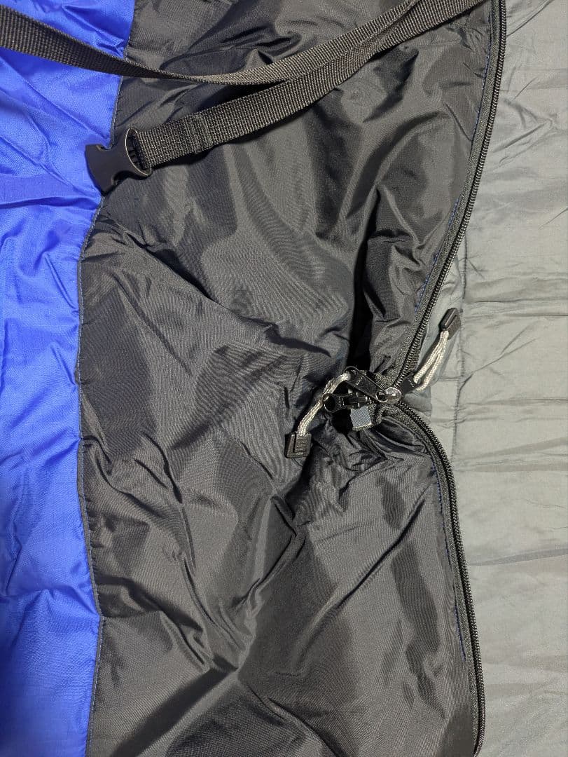 美品　Slow Trek 1300 寝袋 青・黒　イスカ