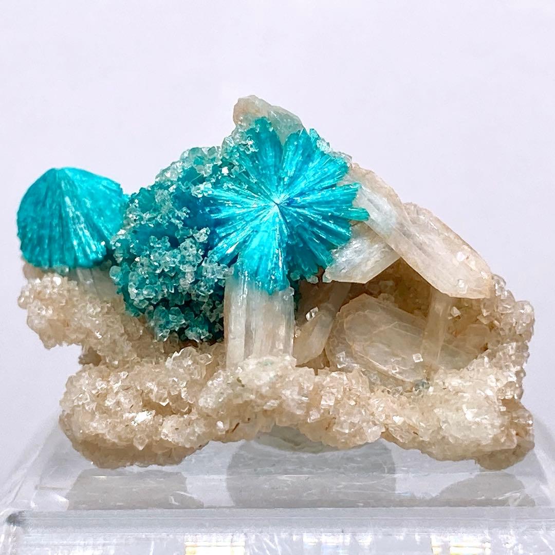 じ*ん様 カバンサイト　スティルバイト　原石　鉱物標本　天然石　489