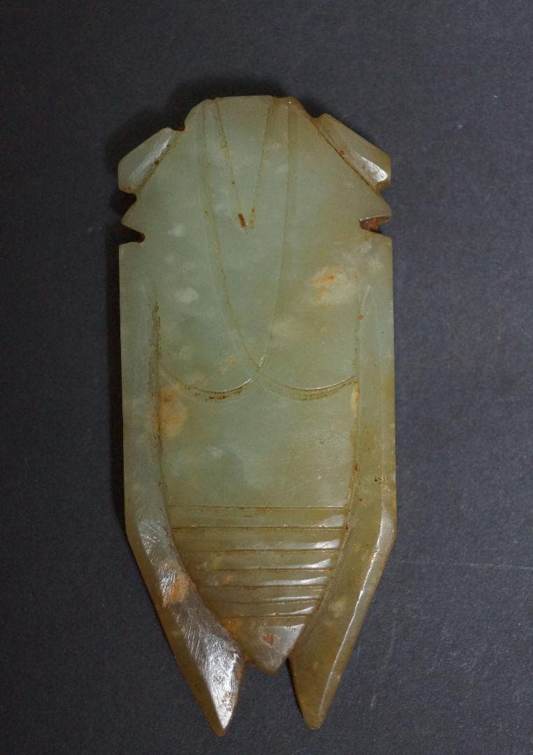 時代物 和田青白玉(ホータン) 細工彫り蝉 玉蝉佩 根付 緒締玉 提げ物 装飾品