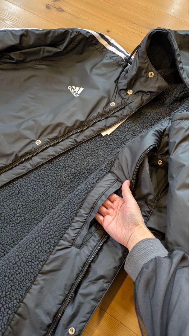 【週末値下げ実施中】adidas（アディダス）ベンチコート 大人 ボアコート