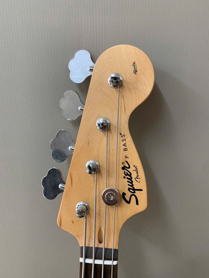 エレキベース ブラック