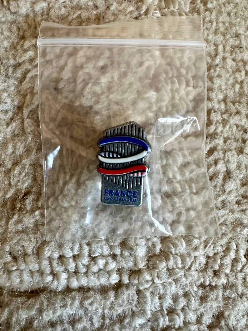 非売品 早いもの勝ち フランスパビリオン スタッフ限定ピン