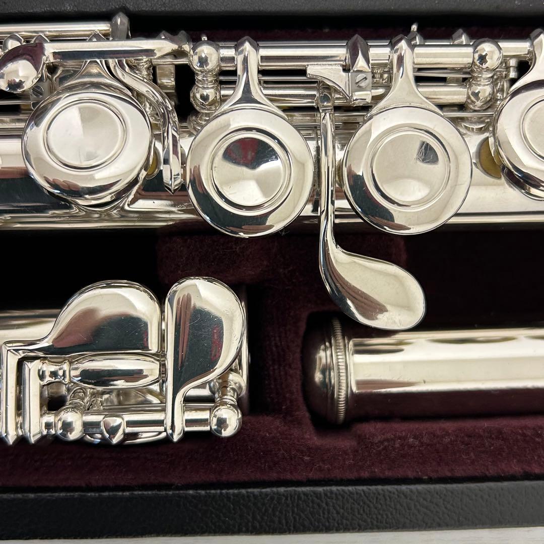 ヤマハフルート　　YFL-211 Eメカ付き