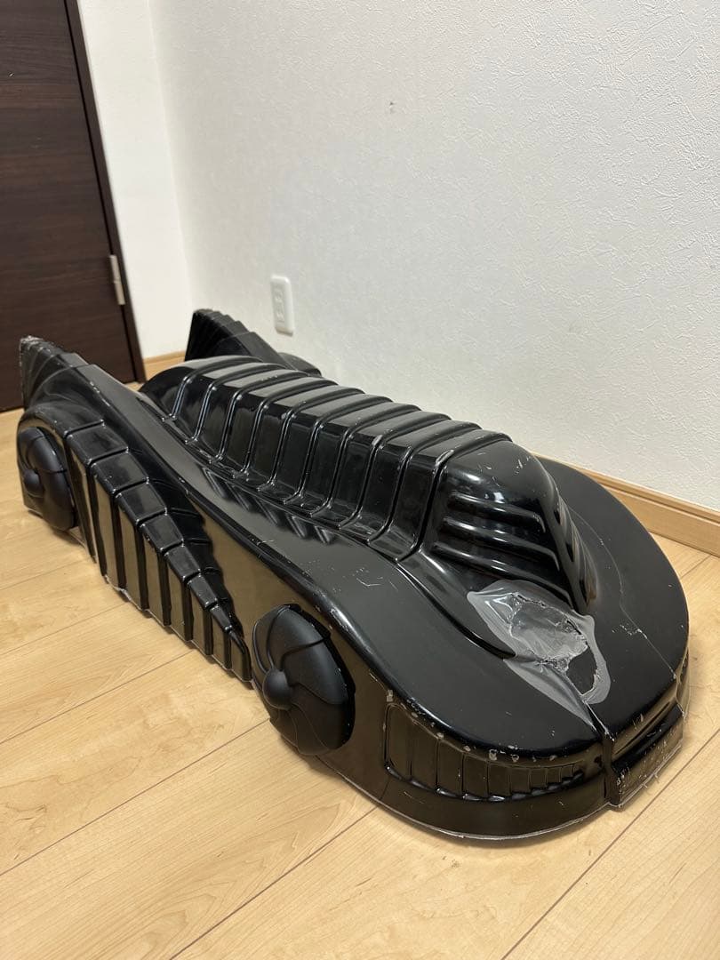 ホットトイズ　バットモービル1/6