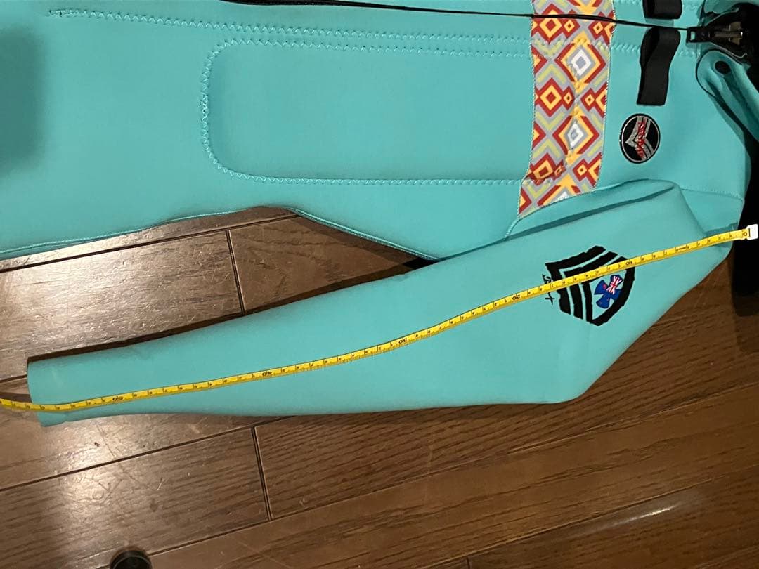 エメラルドグリーン　タッパー フード付き　浮きつき　サップ