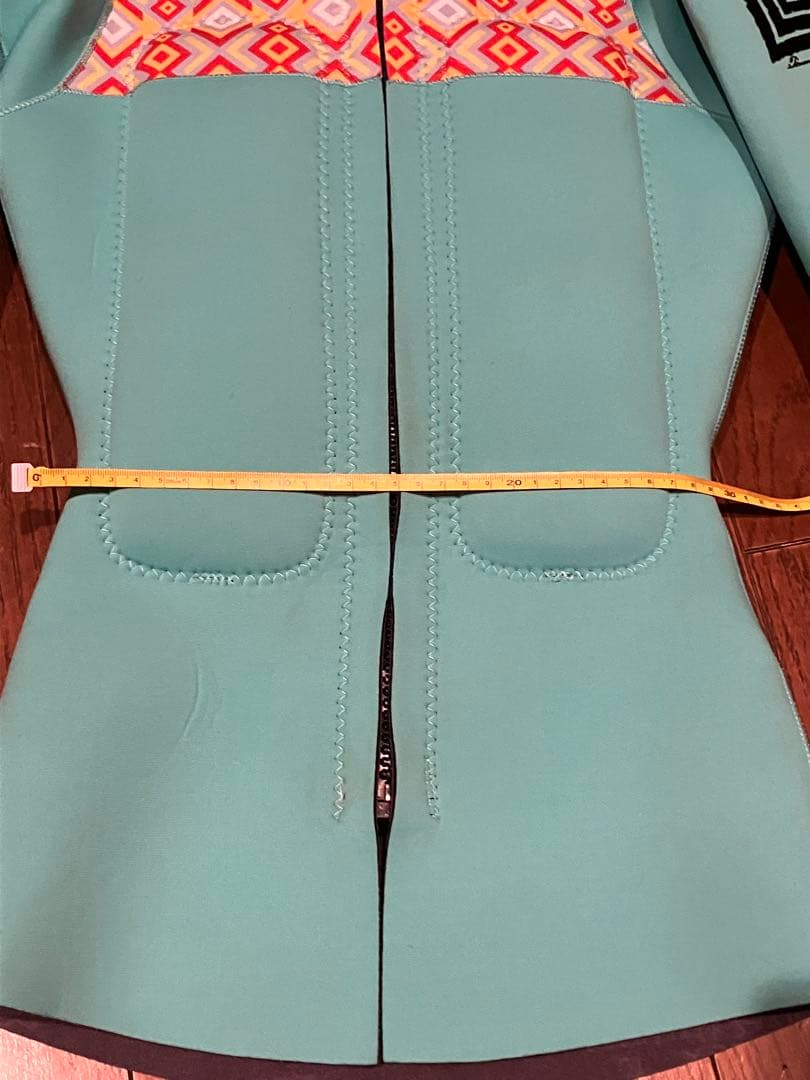 エメラルドグリーン　タッパー フード付き　浮きつき　サップ