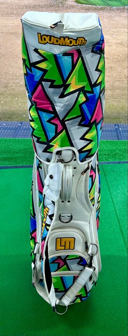 LOUDMOUTH キャディバッグ