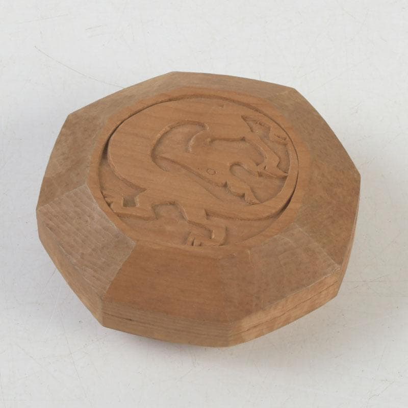 茶道具　法隆寺金堂古材　神獣刻　香合　在銘　書付共箱　V　9260