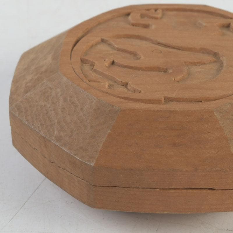 茶道具　法隆寺金堂古材　神獣刻　香合　在銘　書付共箱　V　9260