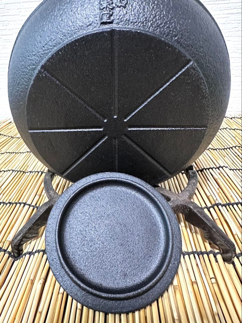 未使用品、栞付　南部盛榮堂ＯＩＧＥＮ造丸平丸亀甲メーカー保証ＩＨ対応品　南部鉄瓶