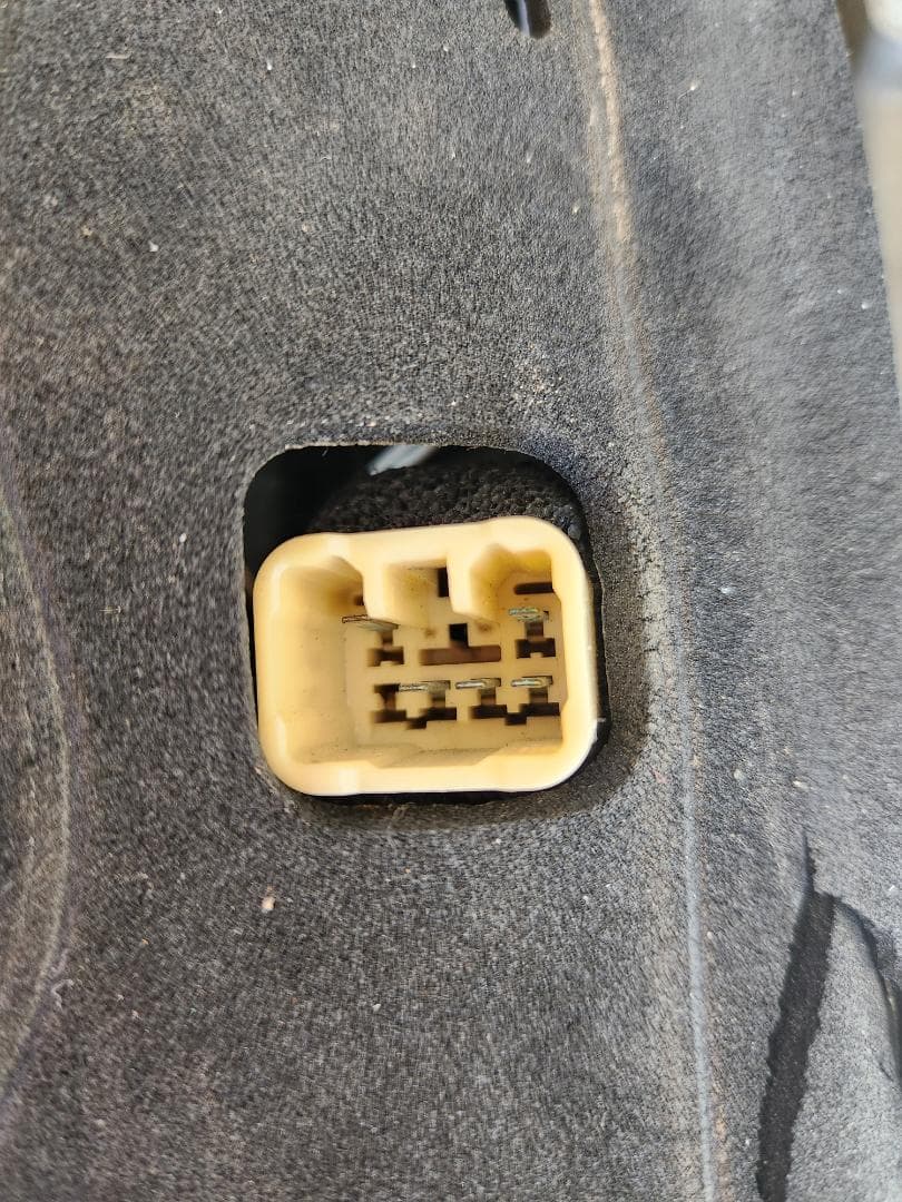 ヴォクシーZRR70　テールランプセット