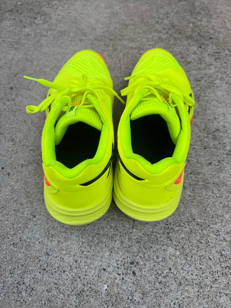 asics バレーボールシューズ 蛍光イエロー