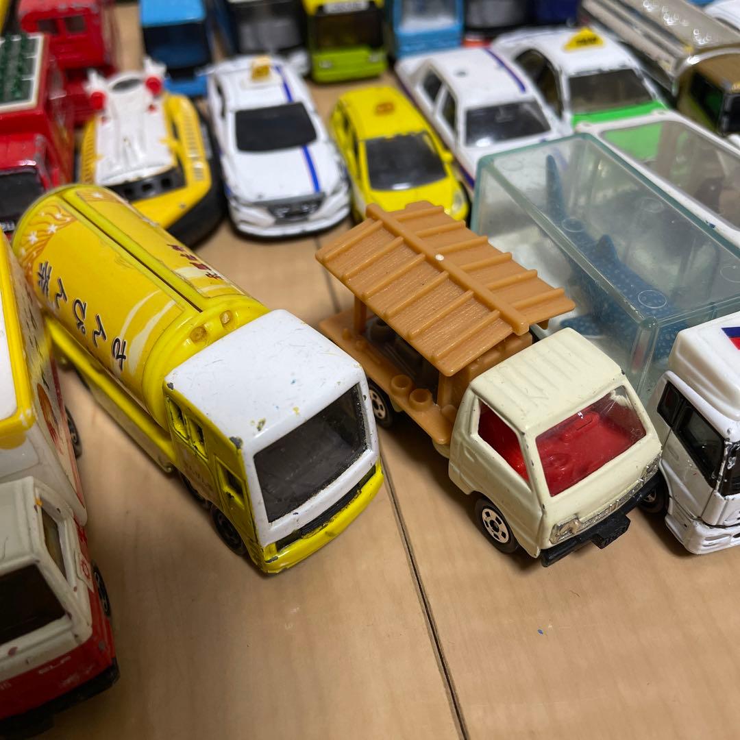 トミカまとめ売り　働く車　70台＋トラック