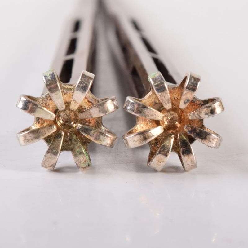 茶道具　金工師　木村清五郎造　菊頭四方透かし　飾火箸　共布共箱　V　7391