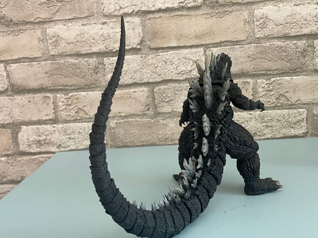 【☆まもなく終了！早い者勝ち！】モンスターアーツ　ゴジラ2002