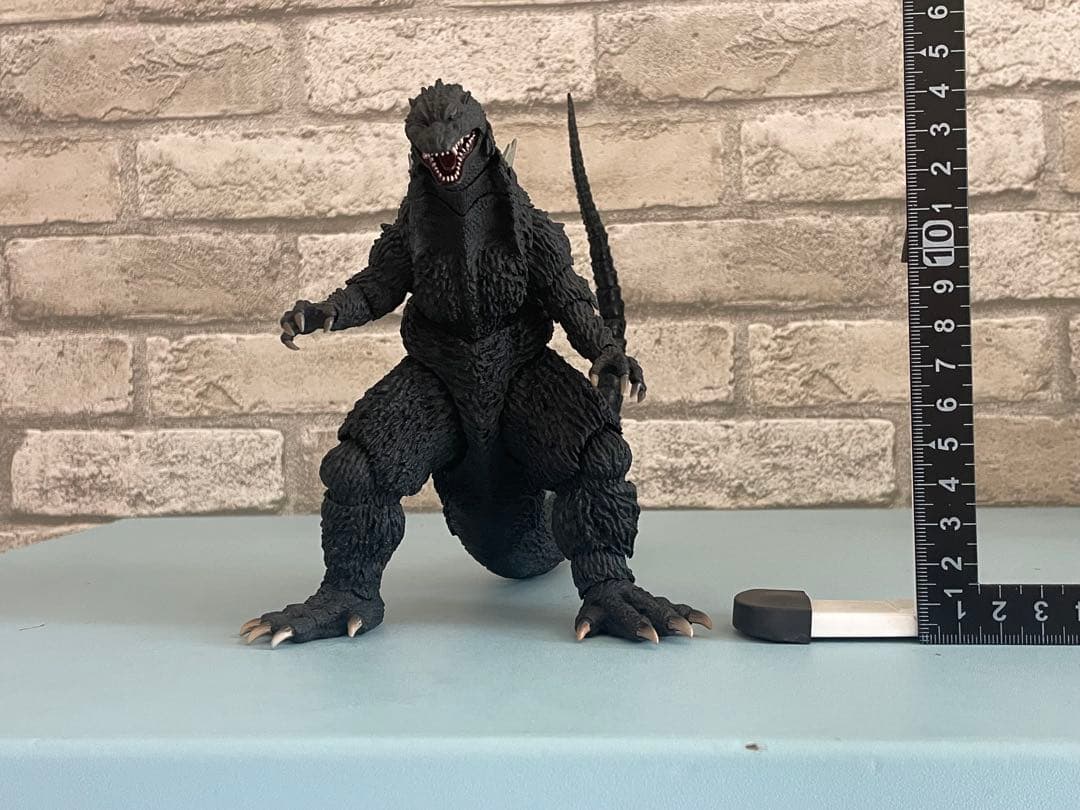 【☆まもなく終了！早い者勝ち！】モンスターアーツ　ゴジラ2002