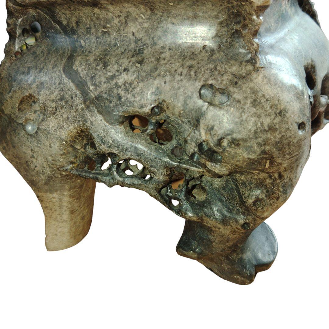 中国寿山石(印材)　草花文彫刻花瓶　置物　瑪瑙