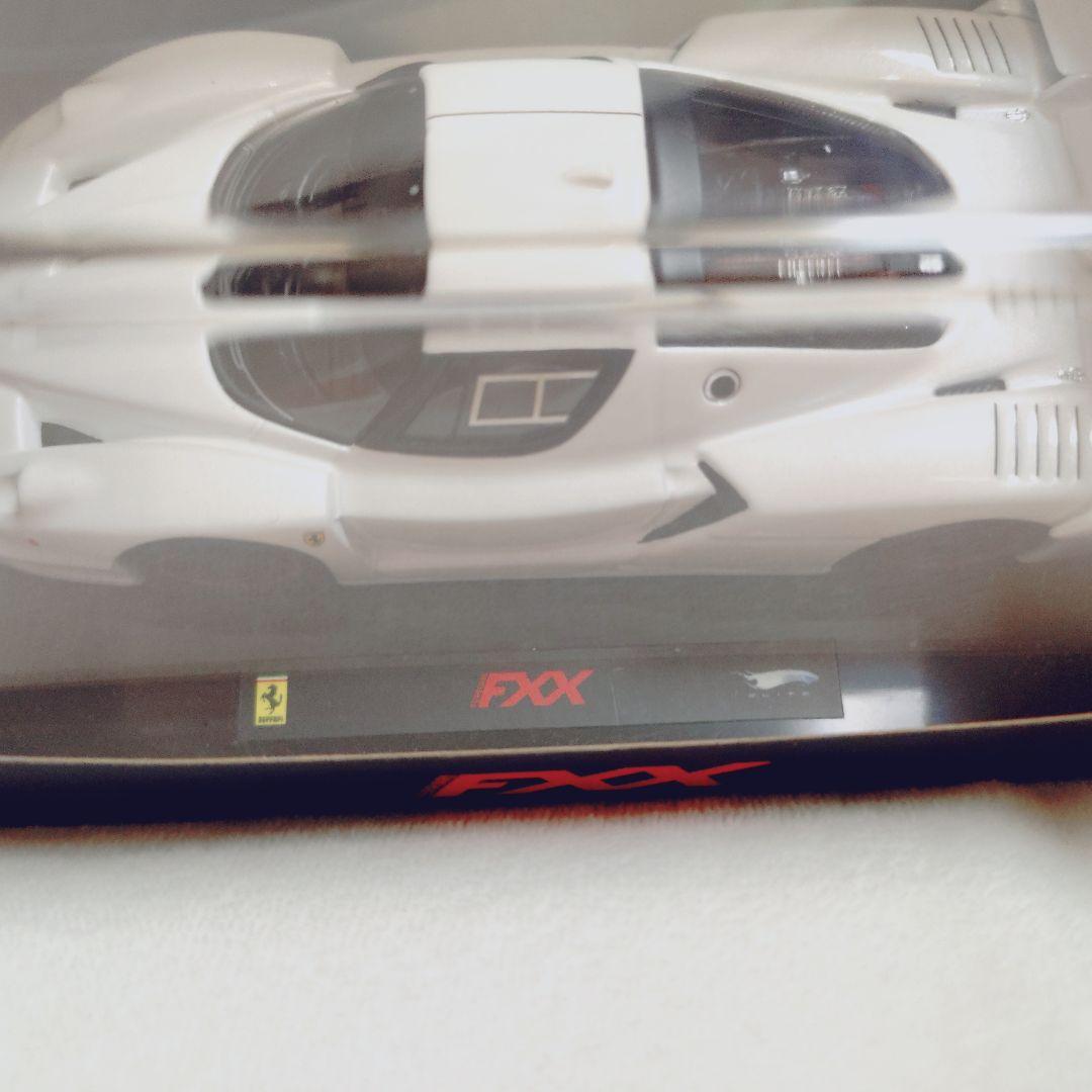 絶版 ホットウィール エリート フェラーリ FXX 1/43 パールホワイト