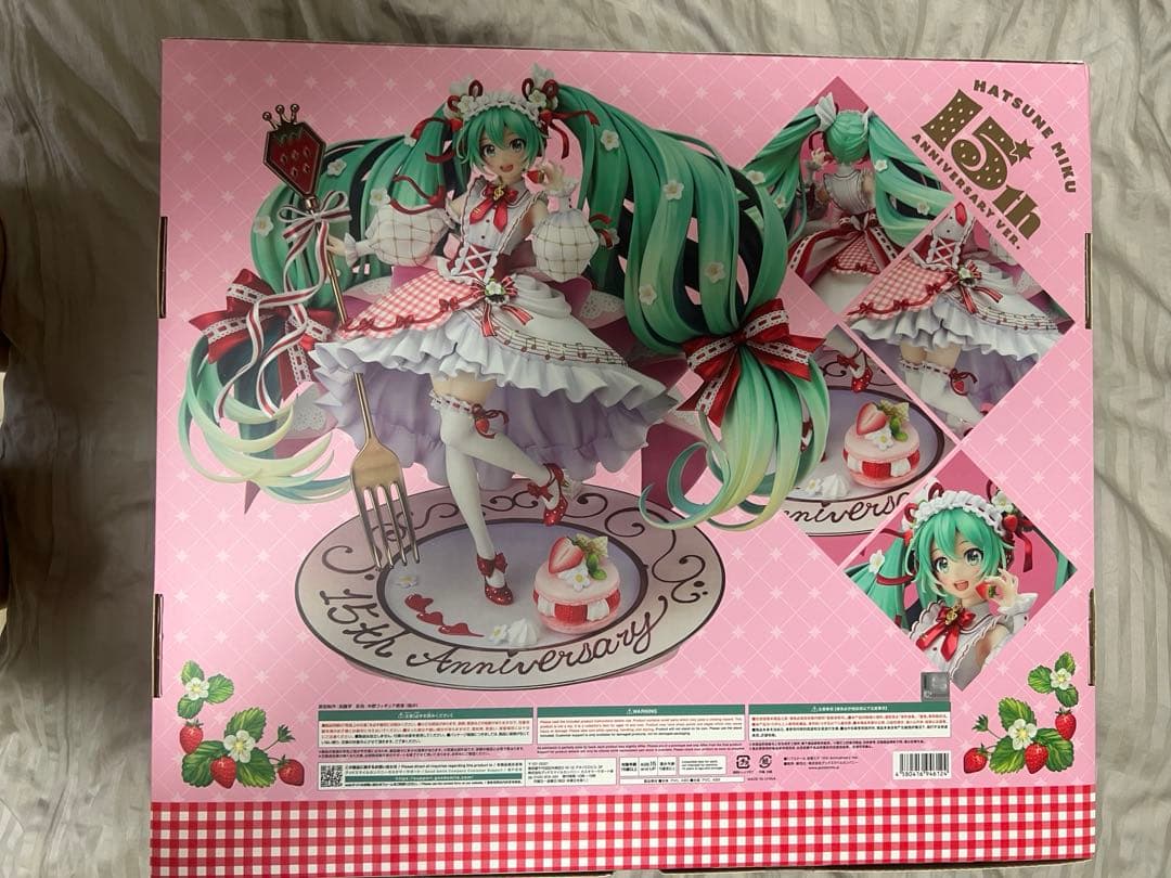 初音ミク 15th Anniversary Ver. 1/7 フィギュア