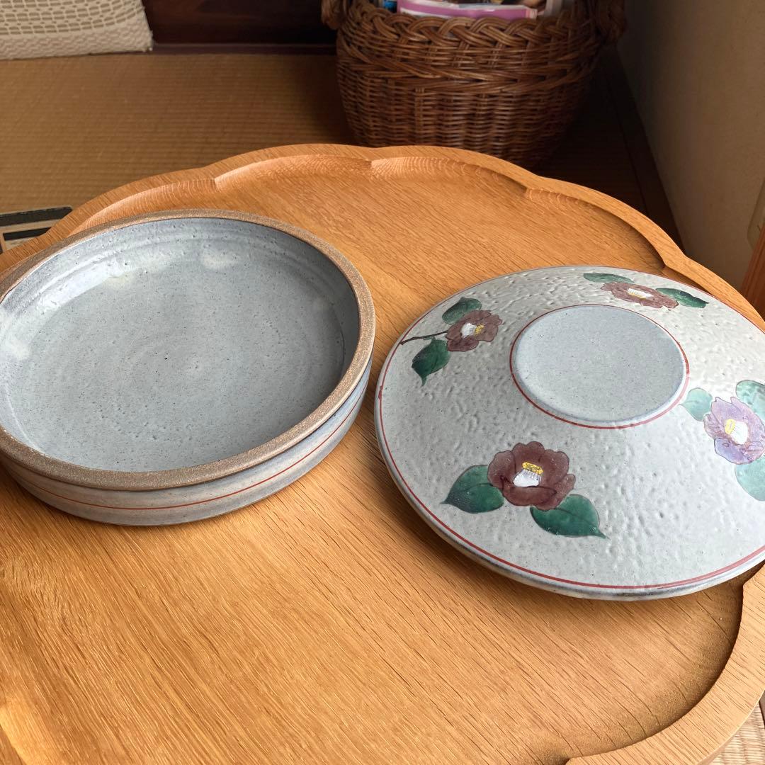 菓子鉢　椿模様　蓋付き菓子鉢　益子焼　作家物　菓子器　じきろう