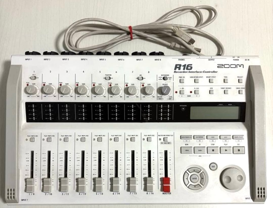 ZOOM R16 マルチトラックレコーダー / オーディオインターフェース
