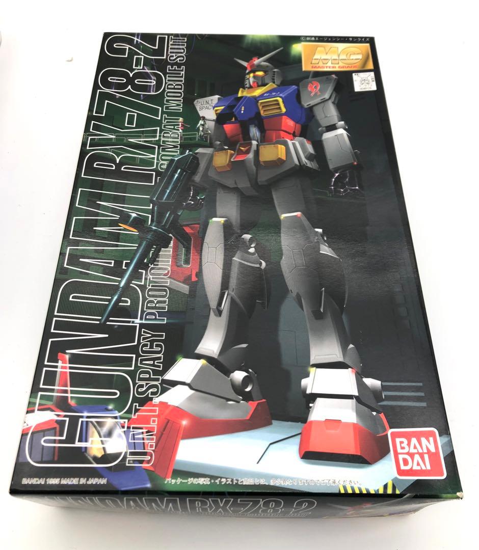 R ガンプラ セットMS-06 ZAKU II & RX-78-2