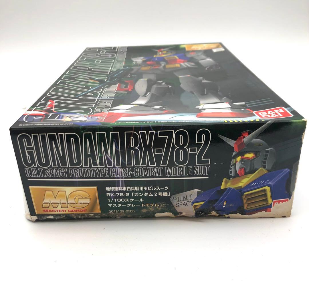 R ガンプラ セットMS-06 ZAKU II & RX-78-2