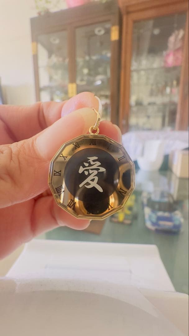 八角形ストラップ 愛 Love 18kペンダント　3.9g