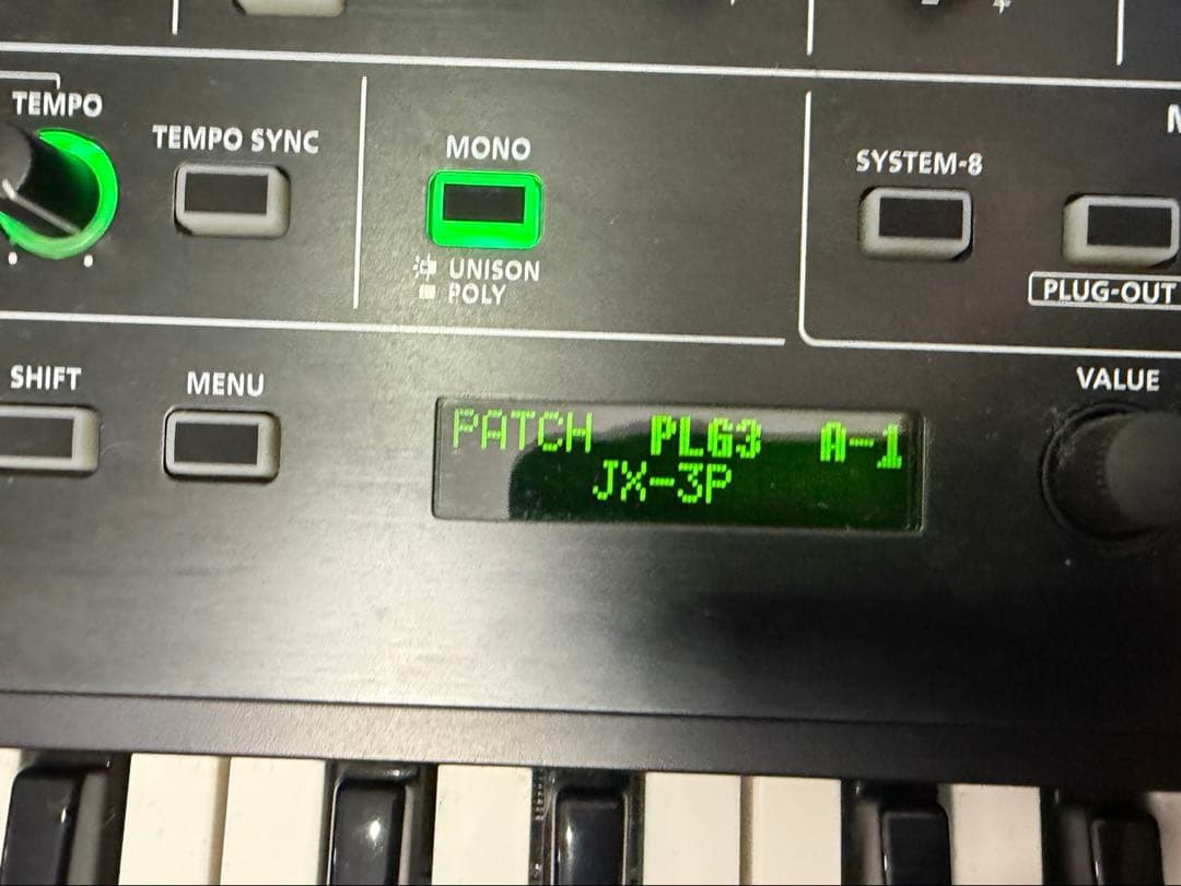 Roland SYSTEM-8 シンセサイザー