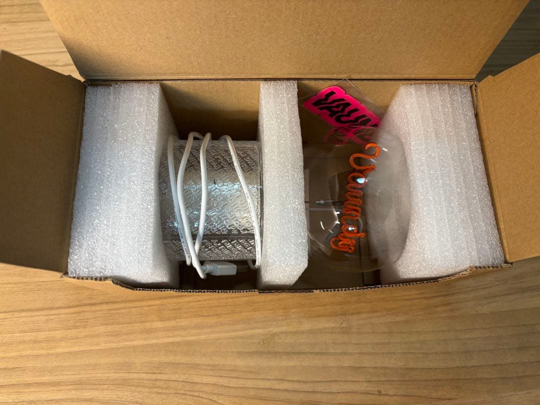 Vaundy ルームランプ replica 赤色光 ステッカー付き