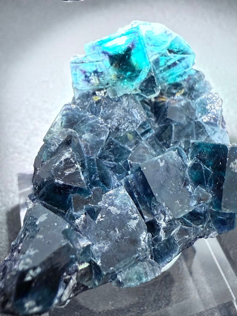 フローライト ナミビア Okorusu Mine産　蛍石　原石