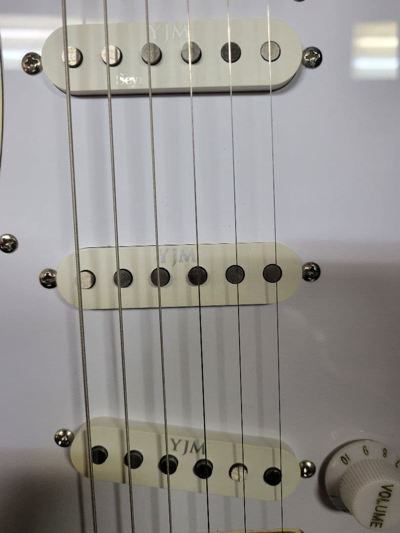 Grass Roots スキャロップ指板 ダンカン搭載 イングヴェイ