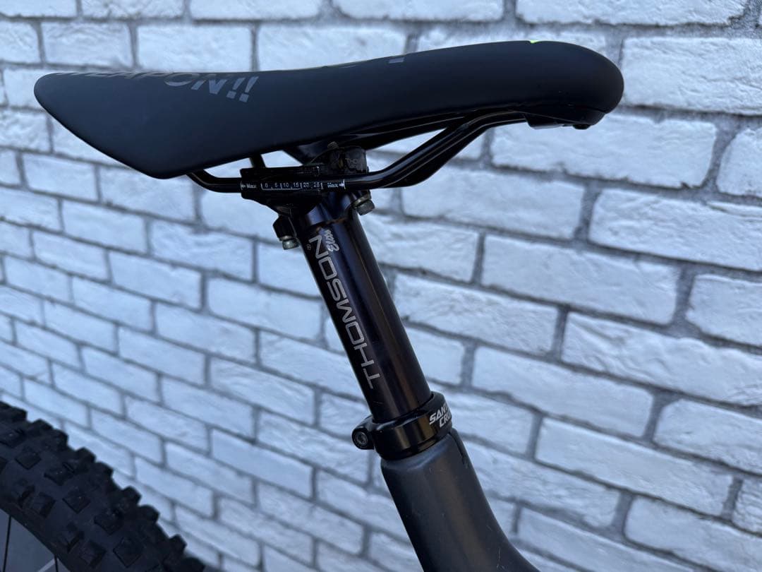 れん SANTA CRUZ V10.5 26 inch Sサイズ