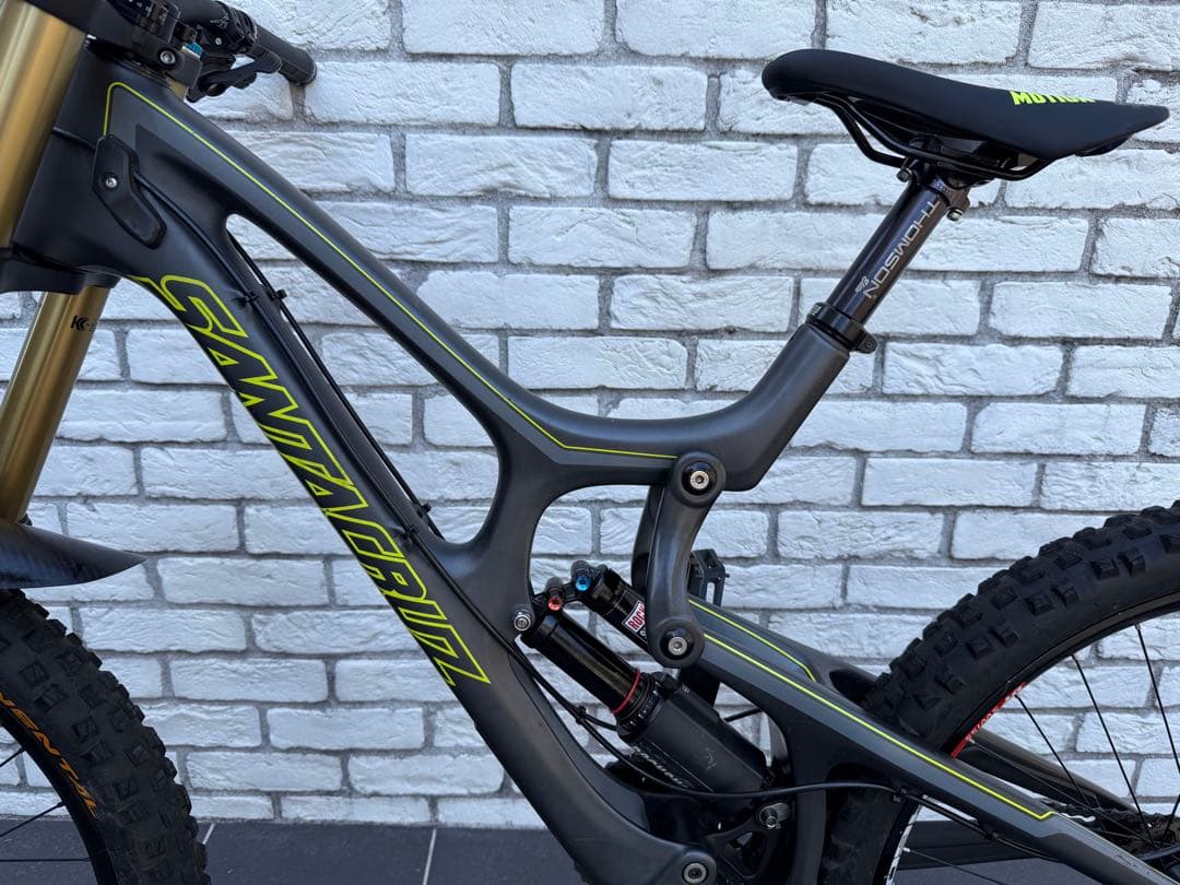 れん SANTA CRUZ V10.5 26 inch Sサイズ