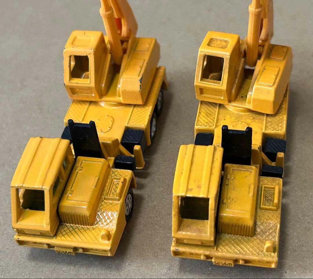 トミカ UDユニックトラッククレーン 2台セット