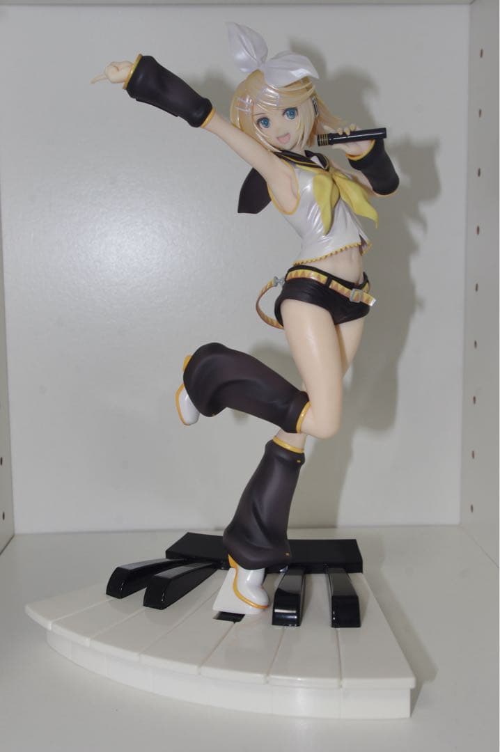 鏡音リン 1/7 スケールフィギュア Tony Ver.