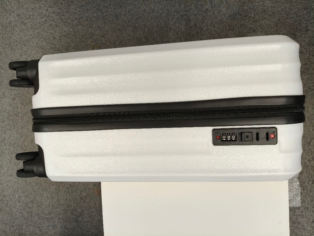 PANGLE 2026ギフトボックス スーツケース、コップ、ネック枕。快適な旅行