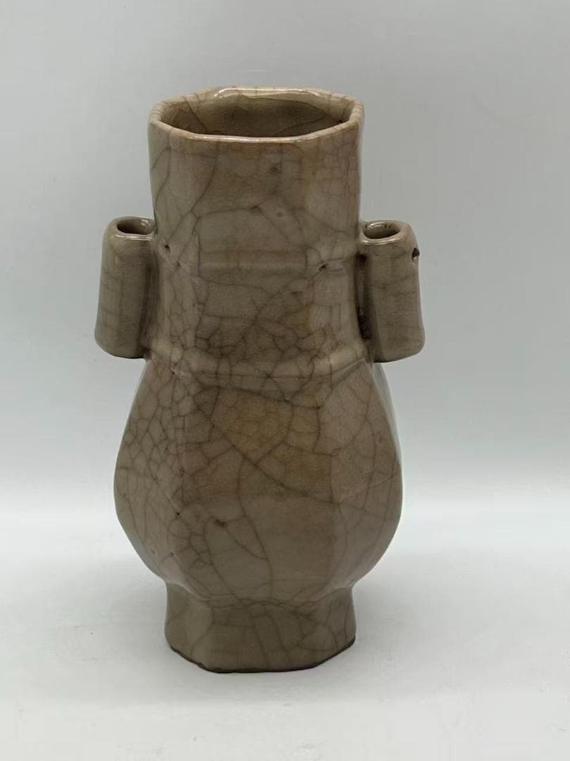 南宋時代 青磁 南宋官窯 米色青磁瓶 貫耳瓶 【旧家蔵出し】希少貴重(A-86)