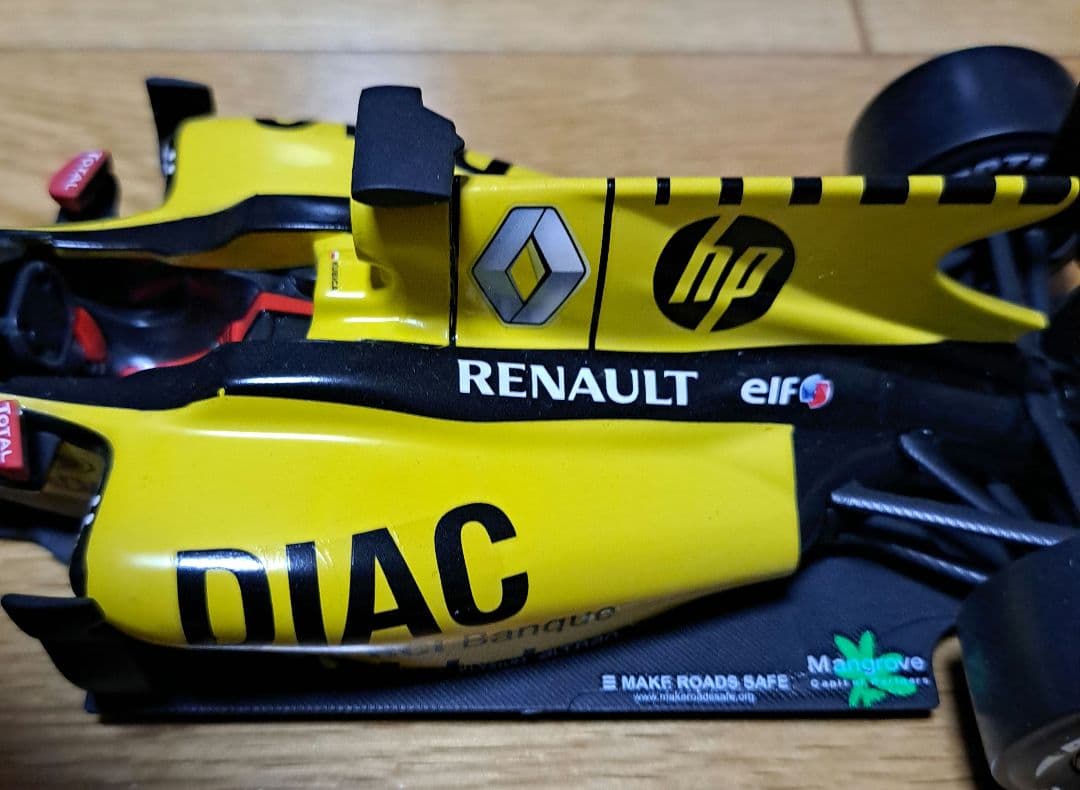 Renault F1カー ミニカー 1:18スケール