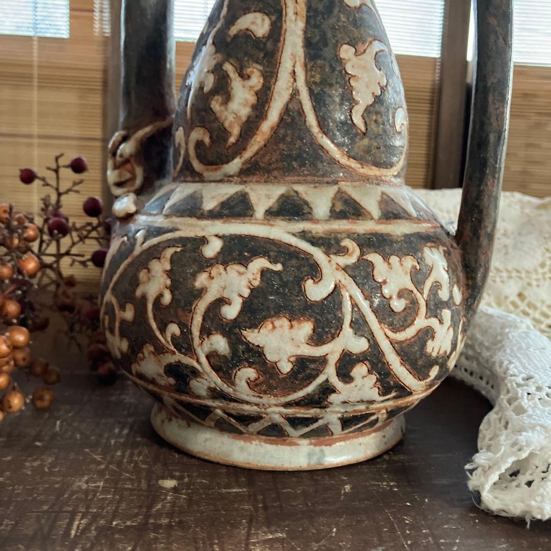 アジア　骨董　水差し　陶器　ヴィンテージ　唐草模様