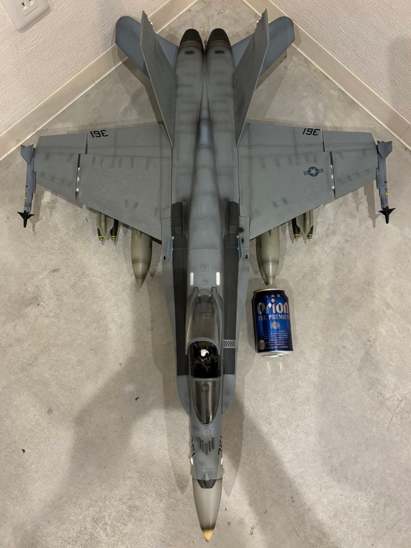 超希少品　bbi エリートフォース　F/A-18 Hornet 1/18