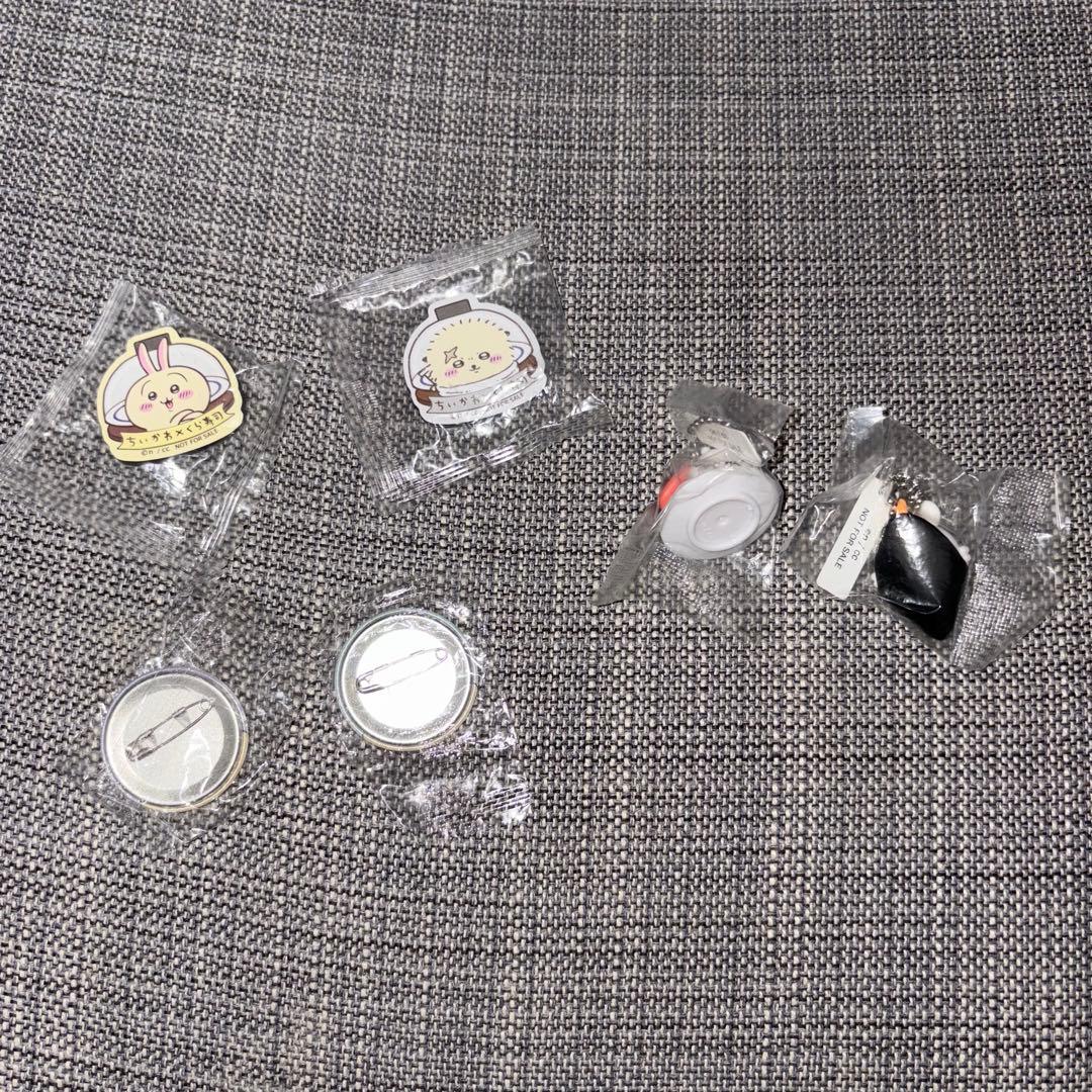 ちいかわ　まとめ　一番くじ　ガチャガチャ　くら寿司　ココス　缶バッジ　キーホルダ