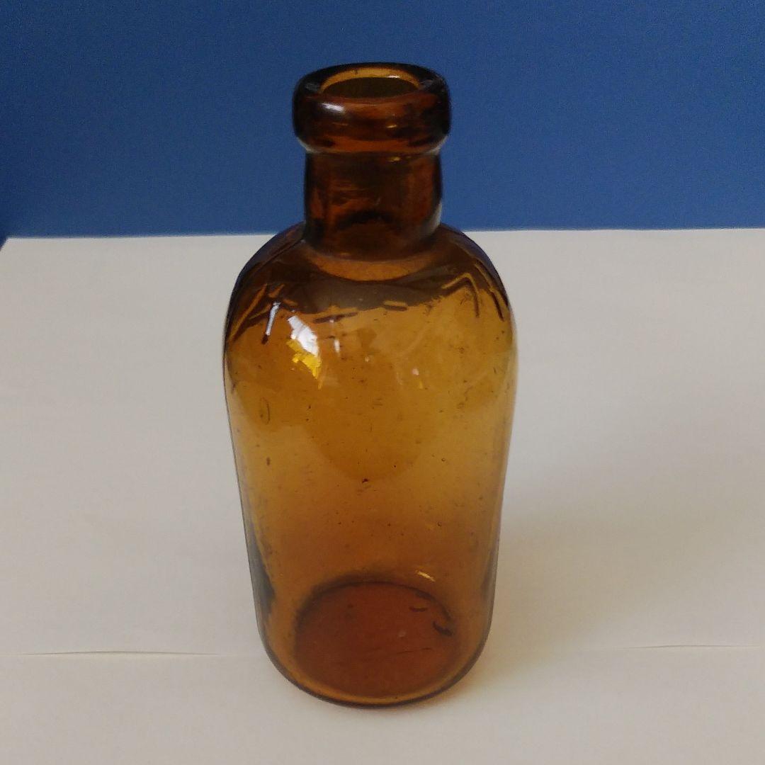 古い瓶　ビン びん