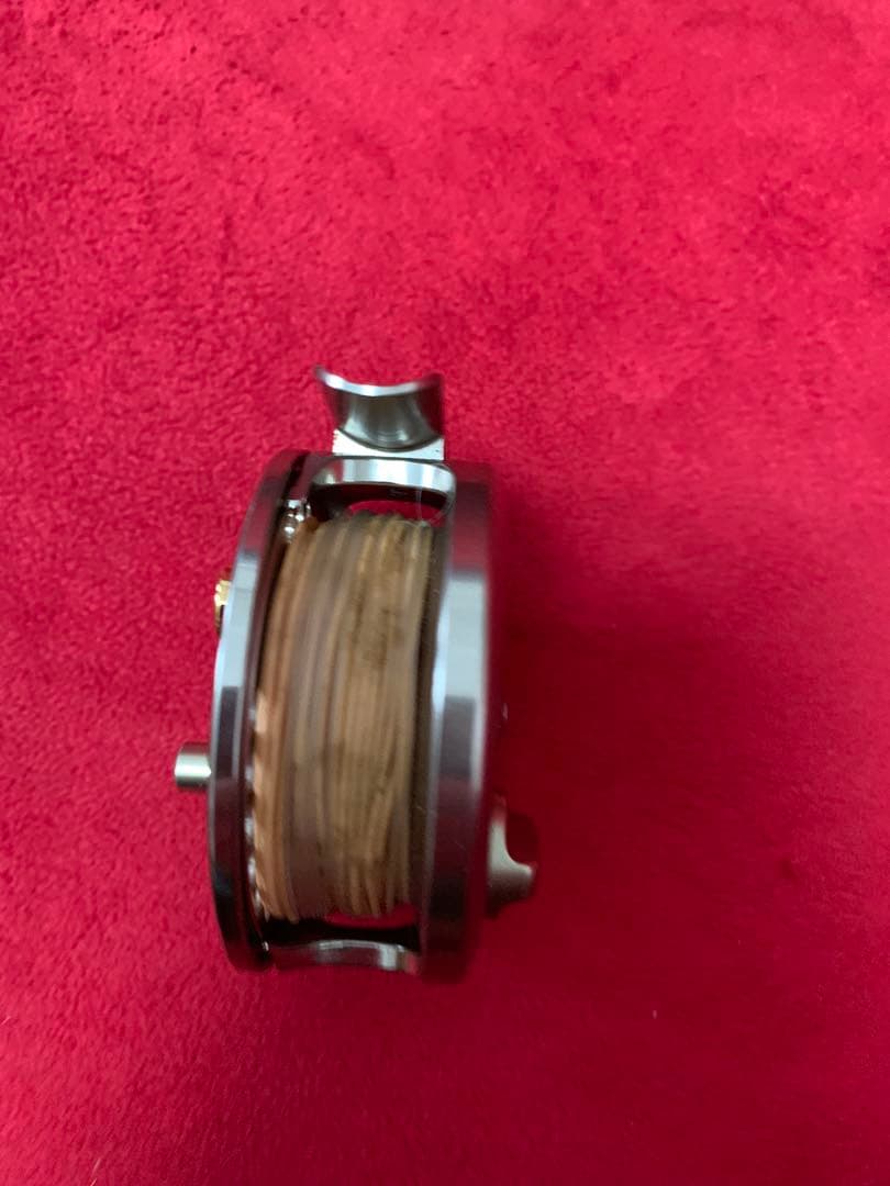 フライリール　ダイワ アルトモア　100D 送料込み！