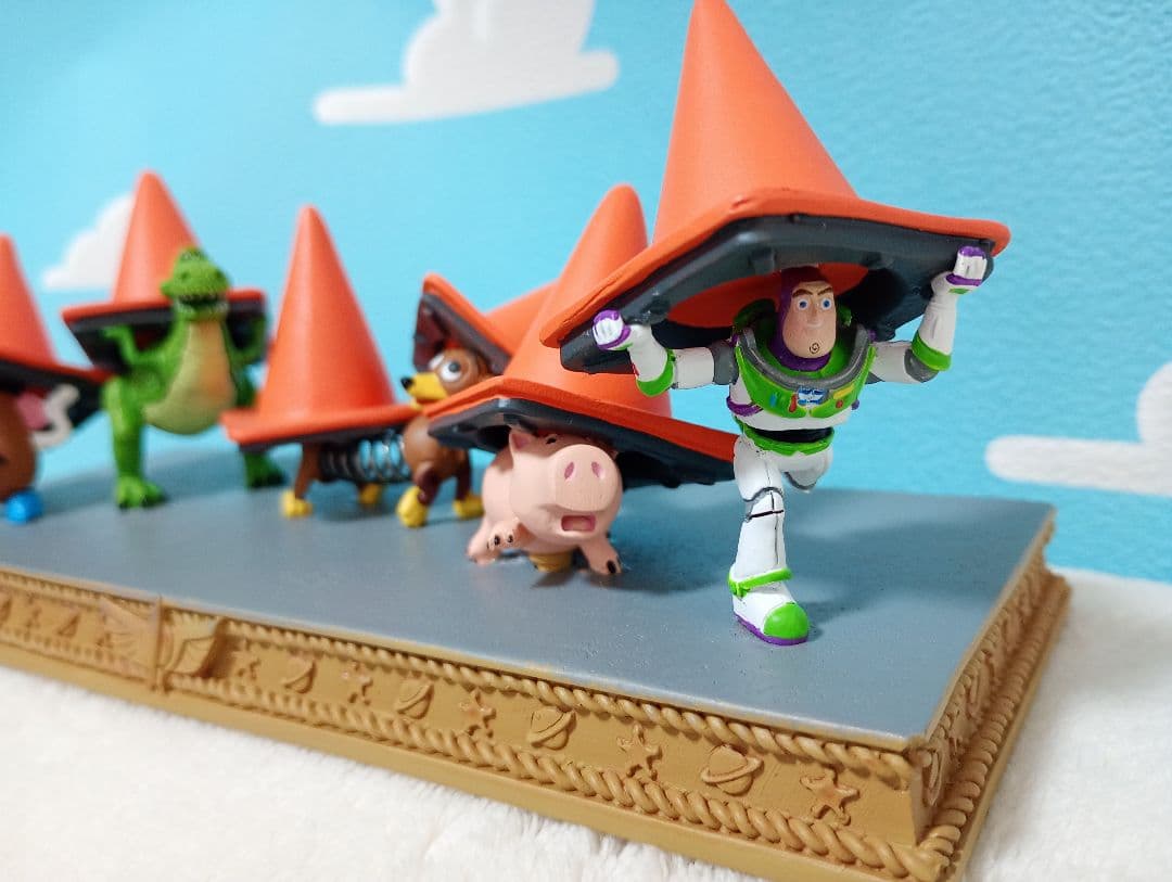 トイストーリー　フィギュア　カラーコーン　ストーリーコレクション