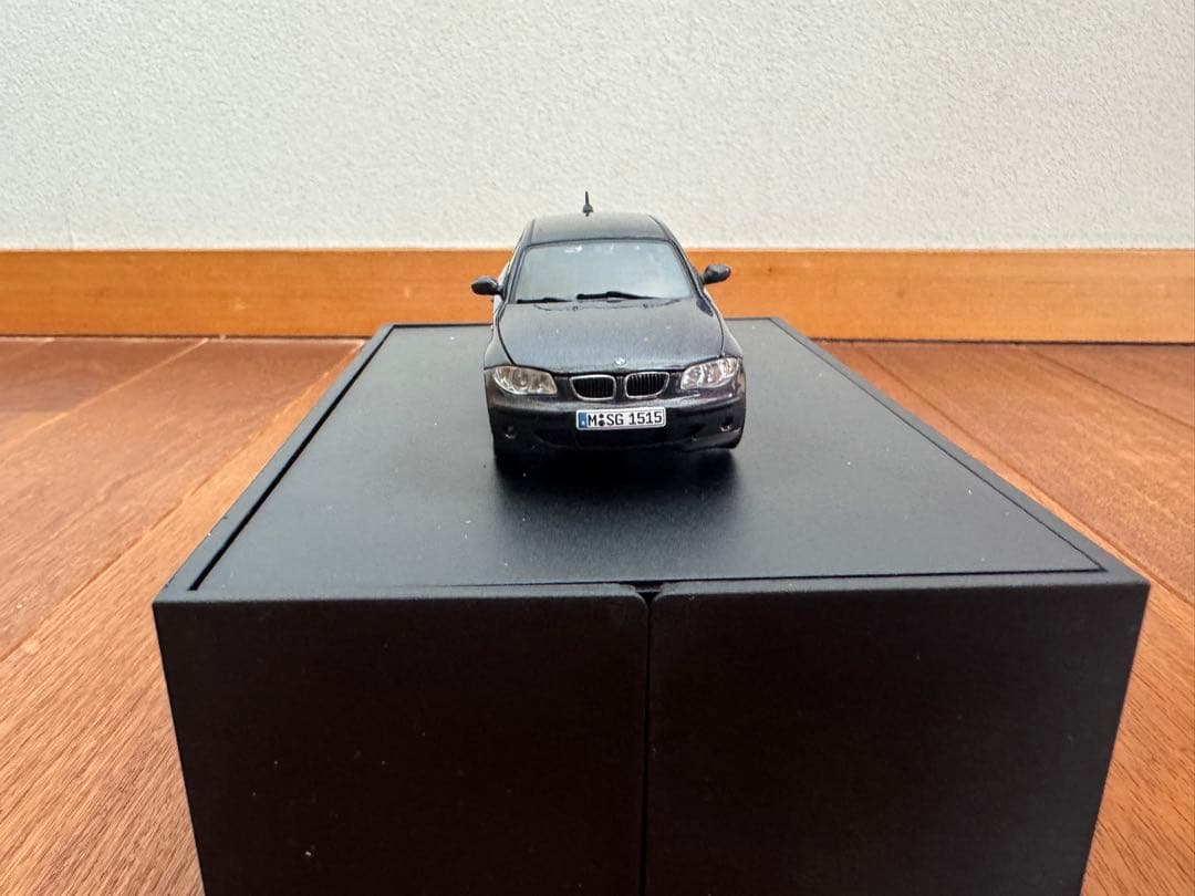 ミニカー 1/43  Minichamps 120i (E87)