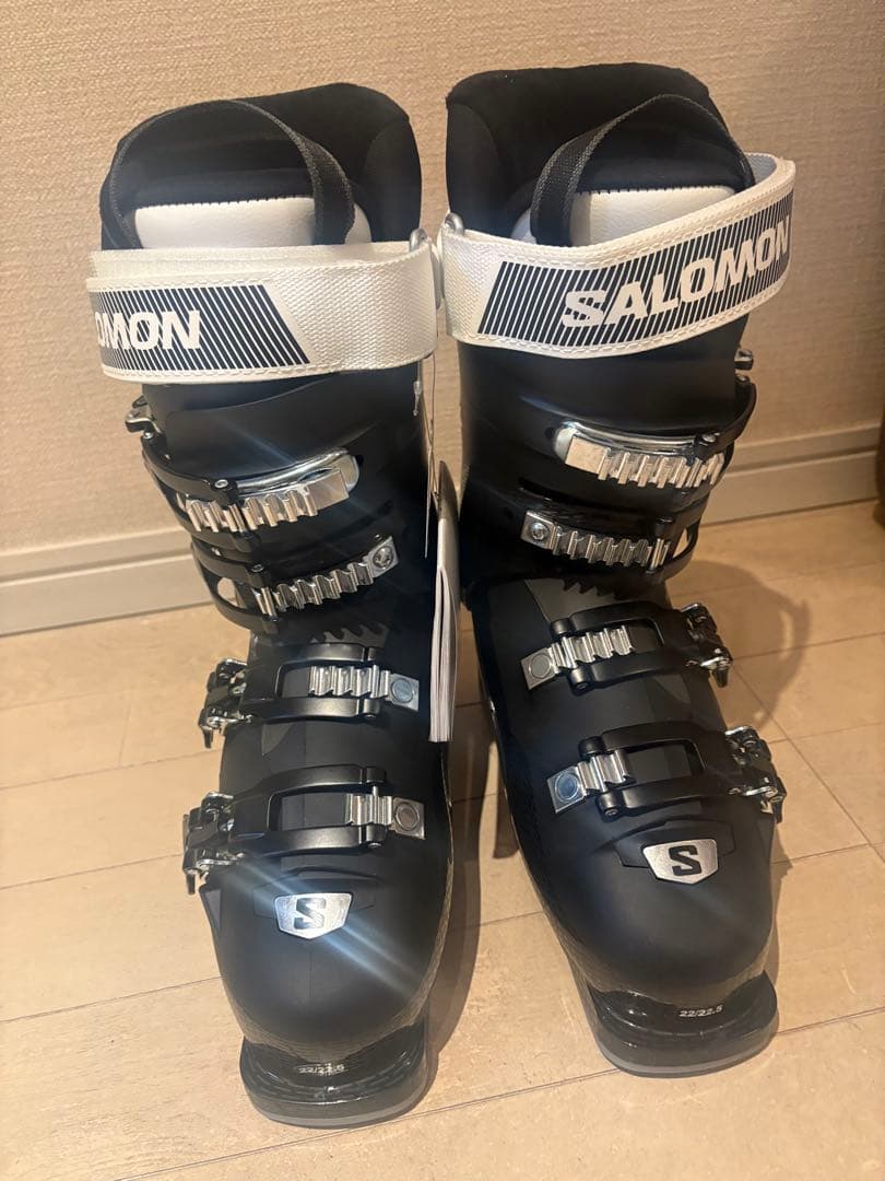 SALOMON スキーブーツ　新品箱付　女性