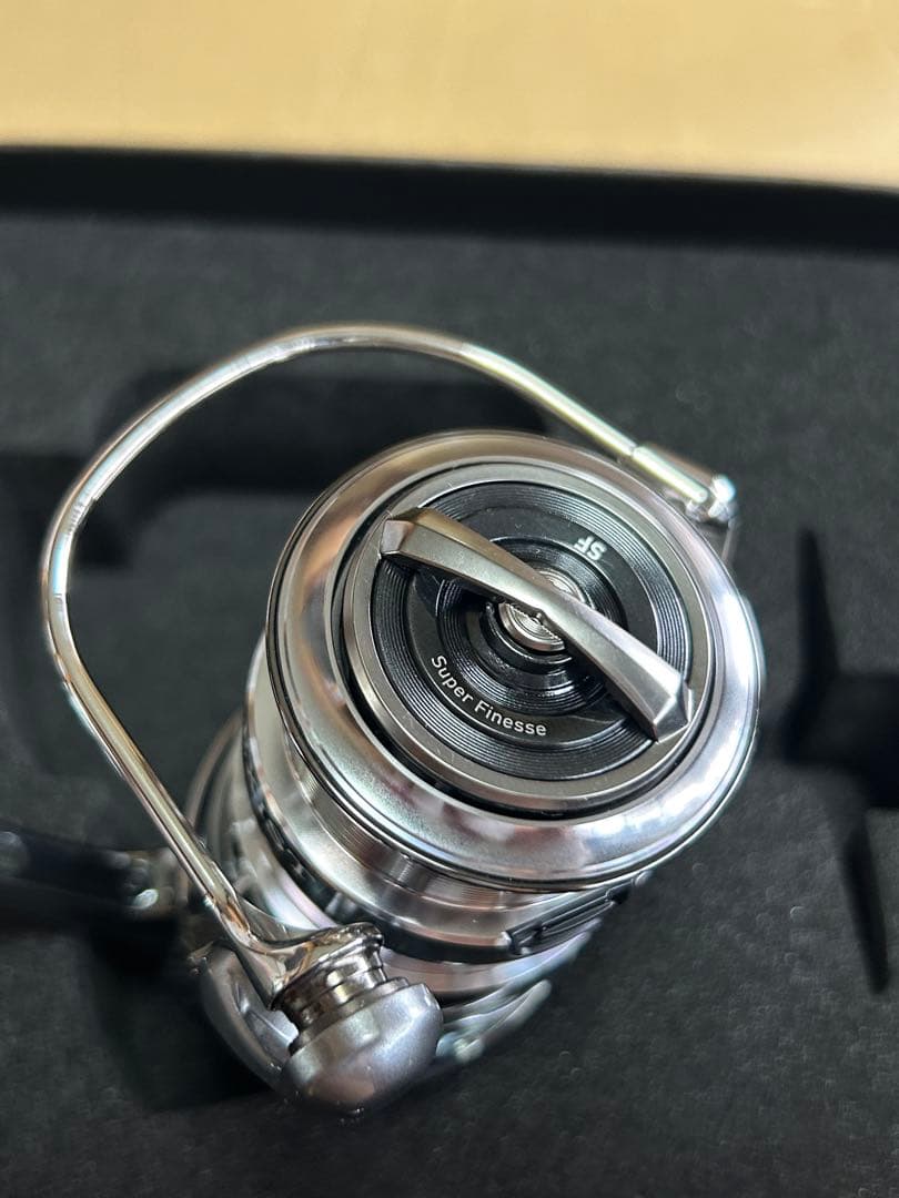 【新品未使用】ダイワ 22イグジストSF2000SS-P EXIST